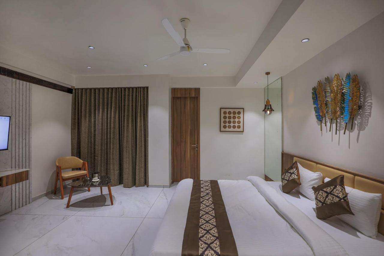Hotel Aditya Mansingh Inn Somnāth Exteriör bild