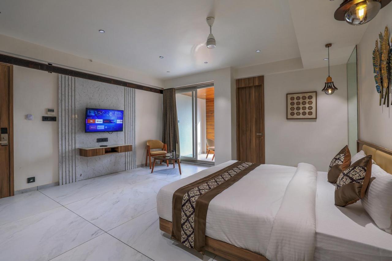 Hotel Aditya Mansingh Inn Somnāth Exteriör bild