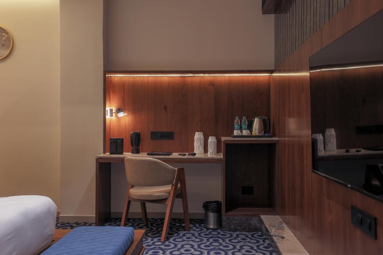 Hotel Aditya Mansingh Inn Somnāth Exteriör bild