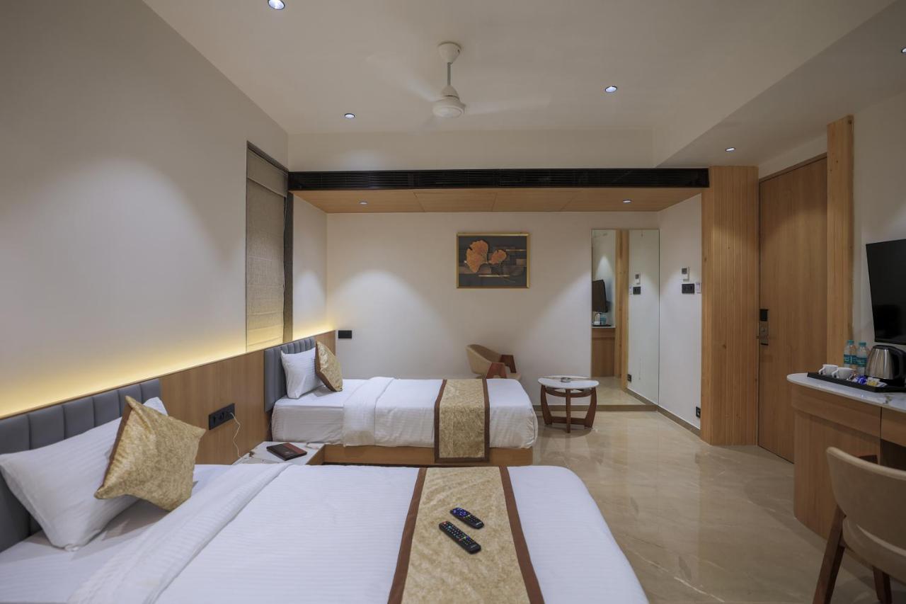 Hotel Aditya Mansingh Inn Somnāth Exteriör bild