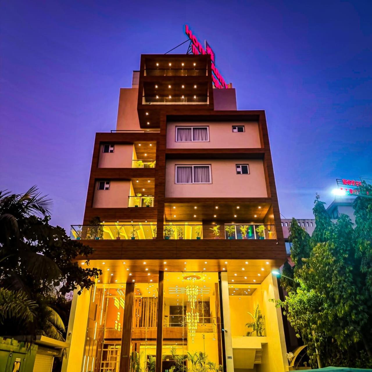 Hotel Aditya Mansingh Inn Somnāth Exteriör bild
