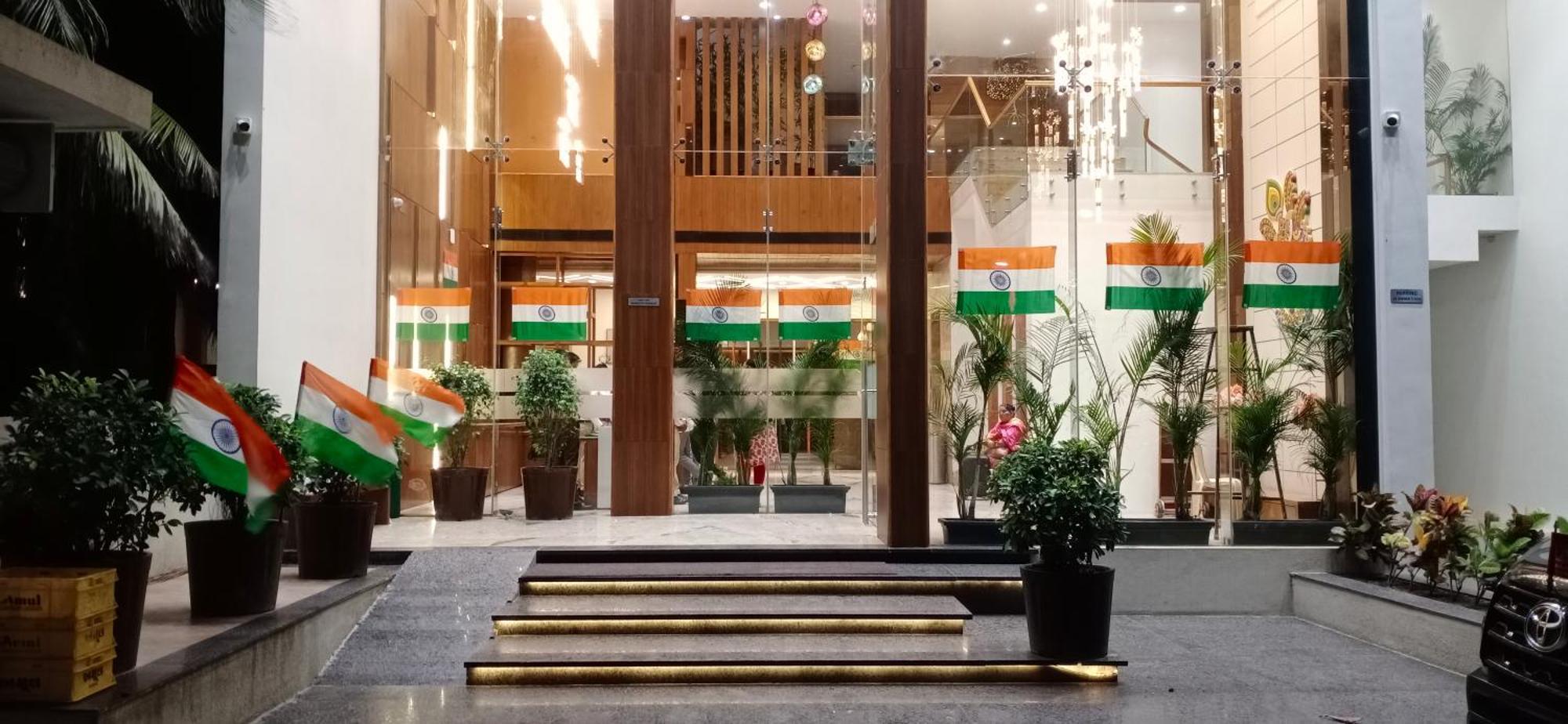 Hotel Aditya Mansingh Inn Somnāth Exteriör bild